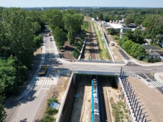 Ogromna kolejowa inwestycja w toku. Wydłużyli wiadukt, żeby zmieścić pod nim więcej torów