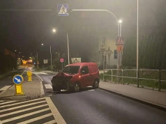 Uderzył w słup i uciekł z miejsca zdarzenia. Pijanego kierowcę odnalazł policyjny pies