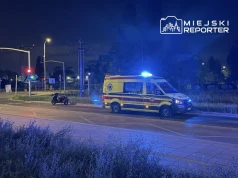 Motocyklista leżał obok przewróconego jednośladu na Białołęce. Miał ponad 3,5 promila