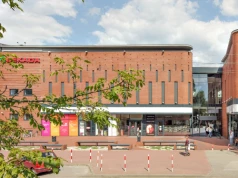 Węgrzy wchodzą w polski handel. Kupili parki i galerie