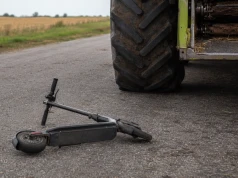 Chłopiec wjechał hulajnogą pod kombajn. Nie żyje