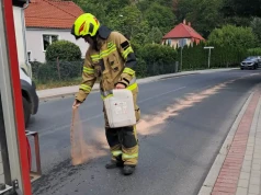 Chwila nieuwagi mogła skończyć się tragedią. Interweniowali strażacy.