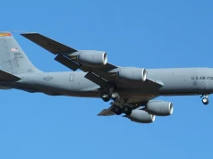 Stratotanker uszko­dzony nad Irakiem lata z nowym statecznikiem