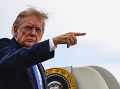 Trump tłumaczy się z odwołanego ataku. Chce dać Iranowi "ostatnią szansę przed dekapitacją"