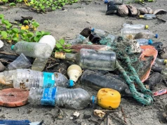 Naukowcom udało się zamienić plastik w kwasy organiczne. Ich metoda działa nawet gdy tworzywa są zanieczyszczone