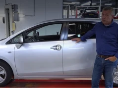 To auto nie chce przestać jeździć. Zaniedbana Toyota Verso pokonała już ponad 411 tys. km