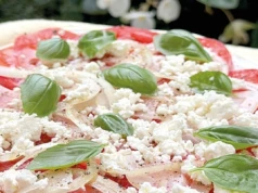 Ewa Wachowicz: Sałatka i carpaccio – pomidory w roli głównej