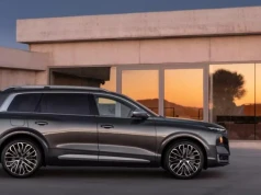 Audi zmienia plany przed premierą Q9. Nowe elektroniczne klamki przejmie A2 E-Tron