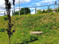 Nieprzyjemny zapach przy placu zabaw w okolicy Igieł