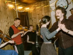 Potańcówki pod Radomiem. Muzyka tradycyjna to nie tylko biesiada