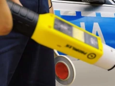 Miał ponad 2 promile. Rowerem elektrycznym uderzył w zaparkowane auto