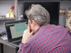 Nie tylko młodzi sięgają po tę formę pracy. Na rynku widać nowy trend