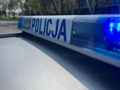Kobieta z nożami wybiegła na klatkę i wyzywała Ukraińców. To ta sama ulica, gdzie w sobotę Ukrainiec ranił Polkę
