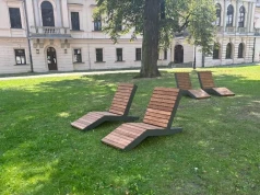 Leżaki między zamkami w Żywcu