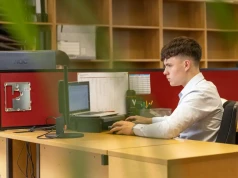 Ceramika zmieni energetykę wodorową? Ten przełom odblokuje wydajne ogniwa paliwowe!