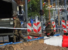 Niewybuch w centrum Warszawy. Policja odgrodziła teren na 100 metrów. Saperzy podjęli pocisk