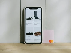 Polski e-commerce liderem wygody. Co drugi Polak unika sklepów "bez Blika"