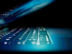 Adversarial Tales. Nowa technika jailbreaku omija zabezpieczenia AI