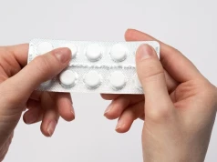 GIF wycofuje lek z aptek i blokuje kolejny. Pilny komunikat dotyczy preparatów na cholesterol i kamicę nerkową