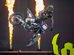 Najlepsi zawodnicy świata, spektakularne tory i widowiskowa rywalizacja. Mistrzostwa Świata Supercross wracają do Motowizji