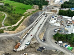 Tarcze TBM są montowane w okolicach Szczyrzyca. Kiedy zaczną drążyć tunele?