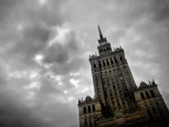 Ekonomiści obniżyli prognozę PKB Polski. Gospodarka hamuje szybciej, niż zakładano