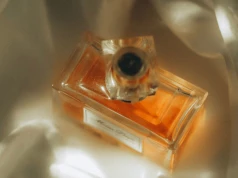Dlaczego latem perfumy pachną inaczej? Naukowcy znają odpowiedź