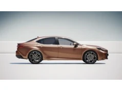 Toyota sprzedała ponad 5,3 mln aut w pół roku. Mocno rośnie popyt na elektryki