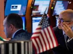 Wall Street kończy sesję mieszanymi notowaniami. Zyski Disneya robią wrażenie, a wzrost cen AI traci impet