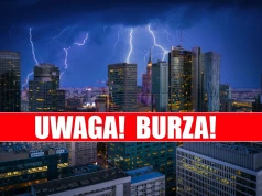 Burza dotarła nad Warszawę. Błyskawice, silny wiatr i deszcz już nad miastem