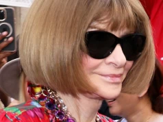 Anna Wintour przemierza ulice Nowego Jorku. Sukienka jest na topie od lat
