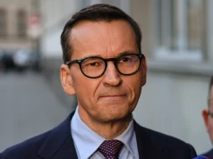 800+ to za mało. Grupa Morawieckiego chce wprowadzić „Pensję Rodzicielską”