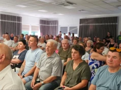 Spotkanie w sprawie asfaltowni w Wołyńcach. "Baobabów tu nie posadzimy"