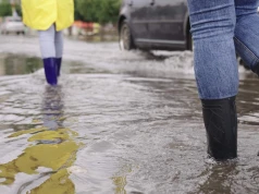 Znowu ich zalewa. Mieszkańcy ul. Piwnika w Olsztynie pytają: Ile jeszcze mamy czekać?