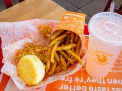 Rywal KFC szturmem podbija Polskę. Takiej restauracji jeszcze nie było