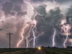 Radar burz w telefonie: 3 aplikacje i 3 serwisy do sprawdzenia