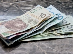 Uwaga, oszustwo. Próby wyłudzeń pieniędzy w Jaworznie. Podszywają się pod listonoszy i policję