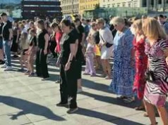 Ciepły letni wieczór, muzyka i taniec. Nie przegap ostatniej potańcówki pod NFM!