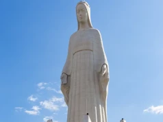 O polskiej wiosce zrobiło się głośno na świecie. Ma najwyższą figurę maryjną w Europie
