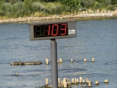 Wisła w Warszawie pobiła kolejny rekord. Według starej skali ma tylko 3 cm głębokości przy Bulwarach