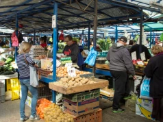 Prywatne targowiska bez ulg. Nadal będą płacić samorządom opłatę targową