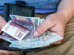 Wakacje na kredyt? Trzy ukryte koszty, których nie widać w reklamie "kup teraz, zapłać później"