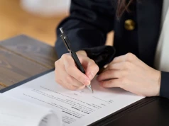 Umowa na czas określony: trzeci kontrakt nie zawsze daje etat bezterminowy