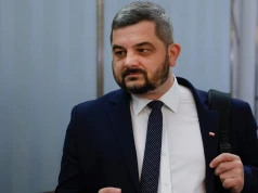 Był jednym z najbliższych ludzi Kaczyńskiego. Teraz jest na wylocie z PiS
