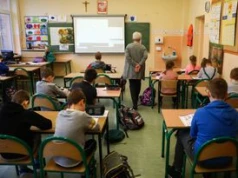 Wymierający zawód. Tysiące wakatów. "Dyrektorzy stają na głowie"