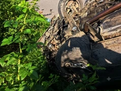 Dachował Mercedes. Okazało się jeszcze to