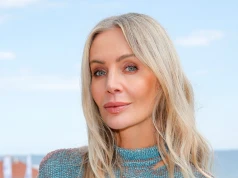 Agnieszka Woźniak-Starak w zwiewnej sukience. Kolor jest hitem sezonu