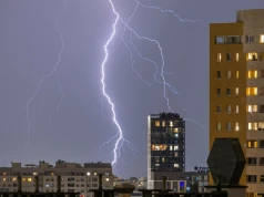 Fala upałów odpuściła, ale to nie koniec niebezpiecznej pogody. IMGW wydał ostrzeżenia