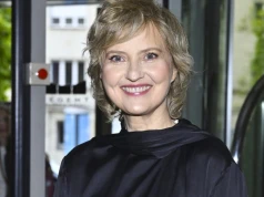 Iza Kuna nosi od dawna. Satynowa bluzka doda elegancji każdej stylizacji