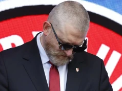 Echa współpracy partii Brauna z reseciarzem. Bosak: Coraz więcej dziwnych ludzi